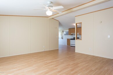 4064 E. Flower-9309