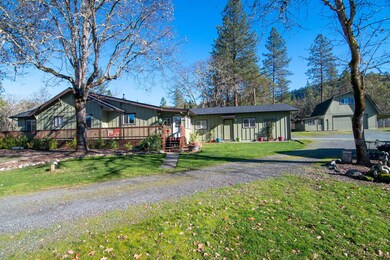 550 Earhart Rd, Rogue River, OR 97537 - photo 4