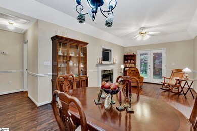 407 W Pointe Dr, Spartanburg, SC 29301 - photo 2