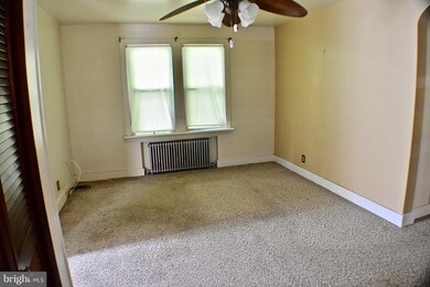 722 Stevens St, Coal Township, PA 17866 - photo 6