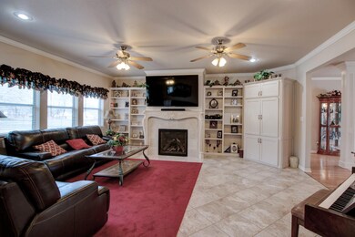 113 Bowie Dr, Gainesville, TX 76240 - photo 7