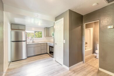 House- Kitchen/Pantry