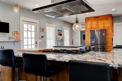 7 Pleasant St, West Lebanon, NH 03784 - photo 5