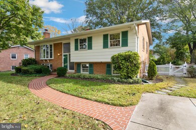 8319 Fort Hunt Rd, Alexandria, VA 22308 - photo 2