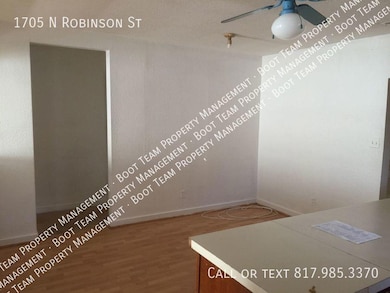 1705 N Robinson St, Cleburne, TX 76031 - photo 2