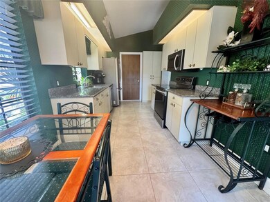 1406 Walden Oaks Place, Plant City, FL 33563 - photo 6