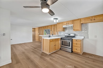 16473 Green Tree Blvd unit 46, Victorville, CA 92395 - photo 4