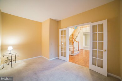 9571 Oakenshaw Dr, Manassas, VA 20110 - photo 3