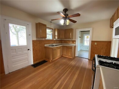 82 Garrow St, Auburn, NY 13021 - photo 2