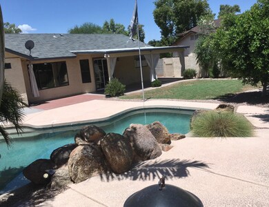 Gibson Side yard shot