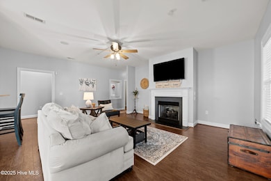 1921 Covengton Way unit 101, Greenville, NC 27858 - photo 4