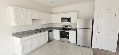 1045 Appleton St, Davenport, FL 33837 - photo 2