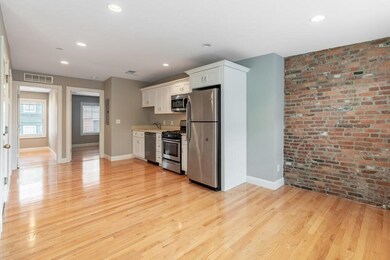 88 Endicott St unit 3, Boston, MA 02113 - photo 4