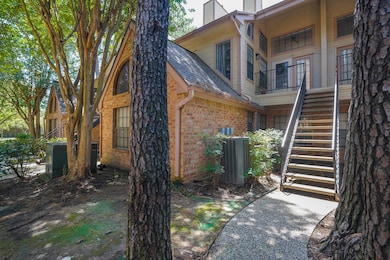 16800 Sugar Pine Dr unit F47, Houston, TX 77090 - photo 2