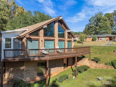 1109 Hemlock Dr, Shelby, NC 28150 - photo 5