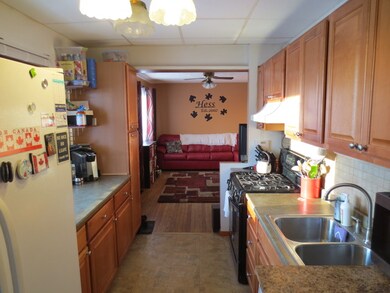 99 Sparrow Rd, Carpentersville, IL 60110 - photo 5