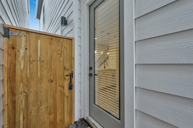 6402 Madrid St unit A, Houston, TX 77021 - photo 2