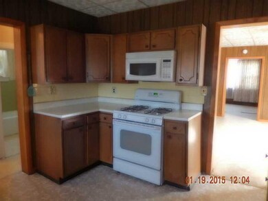 802 N East St, Tipton, IN 46072 - photo 7