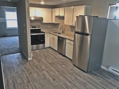 810 Court St unit D, Keene, NH 03431 - photo 3