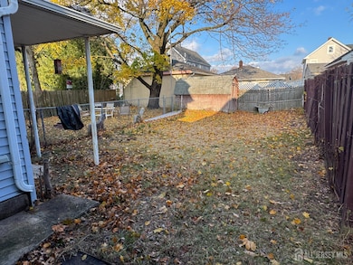 317 Walnut St, South Amboy, NJ 08879 - photo 4