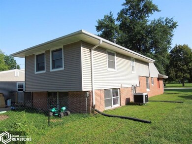 505 W Nishna Rd, Shenandoah, IA 51601 - photo 4