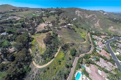 Sprawling across the hillside with plenty of flat 