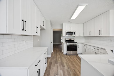 2942 Waterloo Rd, Pearland, TX 77581 - photo 6