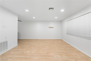 3078 S Pecos Rd, Las Vegas, NV 89121 - photo 5