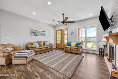07-487 Peninsula Pointe -03