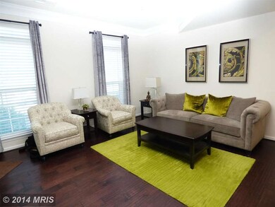 24646 Hutchinson Farm Rd, Chantilly, VA 20152 - photo 2