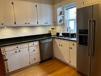 252 N Illinois St, Elmhurst, IL 60126 - photo 7