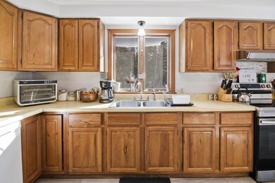 183 Pleasant Pond Rd, Turner, ME 04282 - photo 6