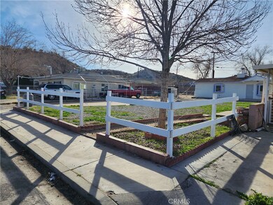 16857 Tracy St, Victorville, CA 92395 - photo 2