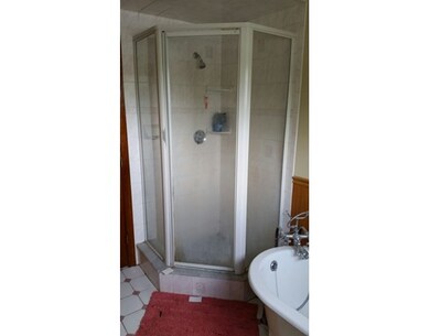 25 Vine St, Milford, MA 01757 - photo 6