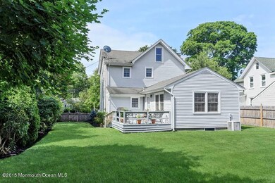Large Yard & Deck