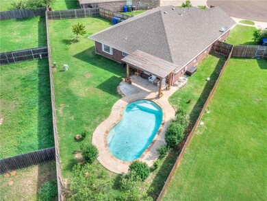 4408 Spotted Owl Cir, Norman, OK 73072 - photo 3