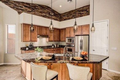 Eat-in Island Kitchen