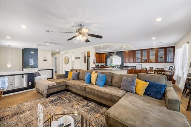 8447 Summers Ranch Ct, Las Vegas, NV 89139 - photo 4