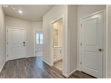 2669 V St, Springfield, OR 97477 - photo 4