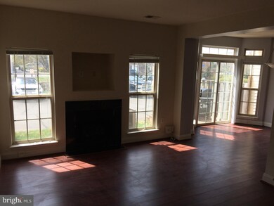 46355 Pryor Square, Sterling, VA 20165 - photo 2