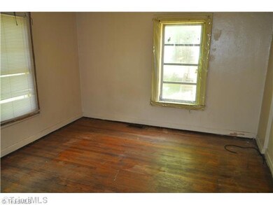 2nd Bedroom.