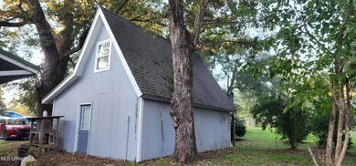 Detached Garage