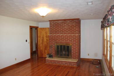 1567 Cobbs Creek Ln, Cobbs Creek, VA 23035 - photo 6