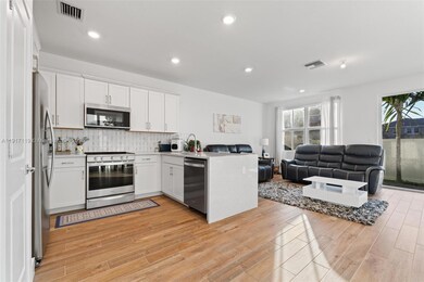 210 SW 170th Ave, Miramar, FL 33027 - photo 6