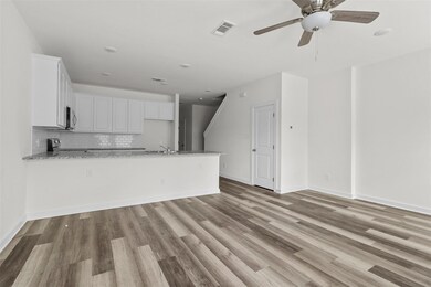 200 Henderson St, Bonham, TX 75418 - photo 4