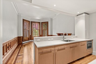 214 Commonwealth Ave unit 1, Boston, MA 02116 - photo 2