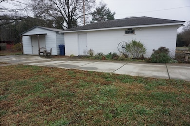 615 Belton Hwy, Williamston, SC 29697 - photo 4