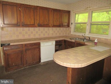 44621 Reeder Sanders Ln, Hollywood, MD 20636 - photo 3