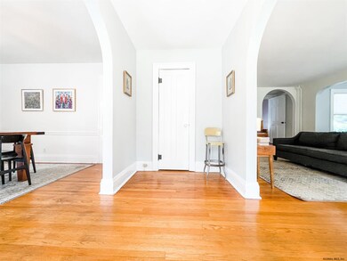 19 Hawthorne Ave, Delmar, NY 12054 - photo 4