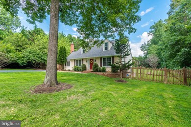 1007 Evonshire Ln, Great Falls, VA 22066 - photo 3